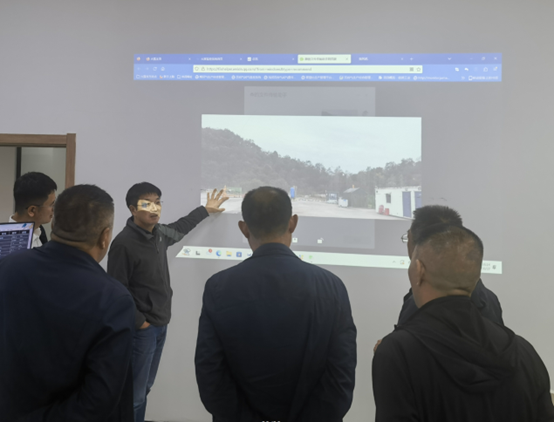 新疆煤田地質局李總一行蒞臨我司考察調研 新疆煤田地質局李總一行蒞臨我司考察調研