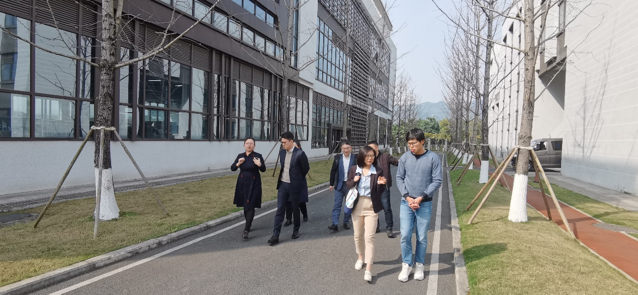 新加坡企發(fā)局及國立大學代表到訪萬普隆 新加坡企發(fā)局及國立大學代表到訪萬普隆